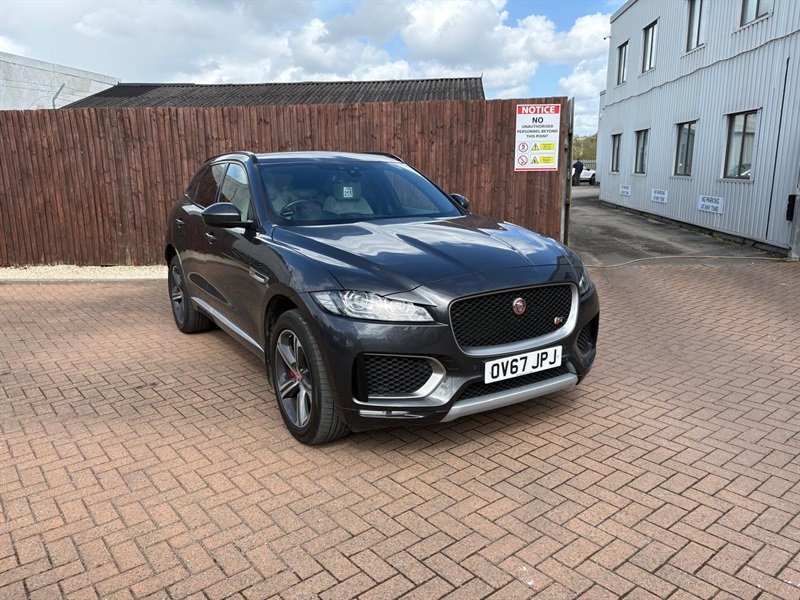 Jaguar F-Pace